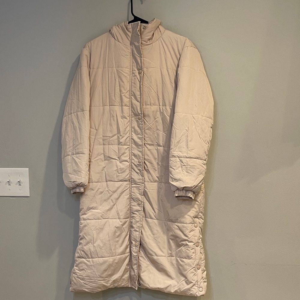 NWOT Beige Long Puffer Coat Size Small